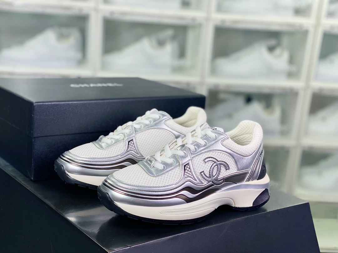 샤넬 크루즈 CC 로고 스니커즈