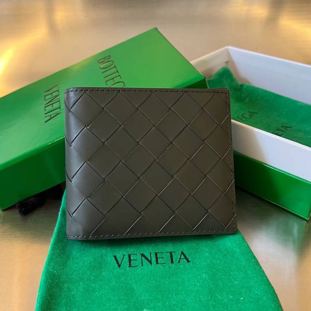 보테가 인트레치아토 가족지갑