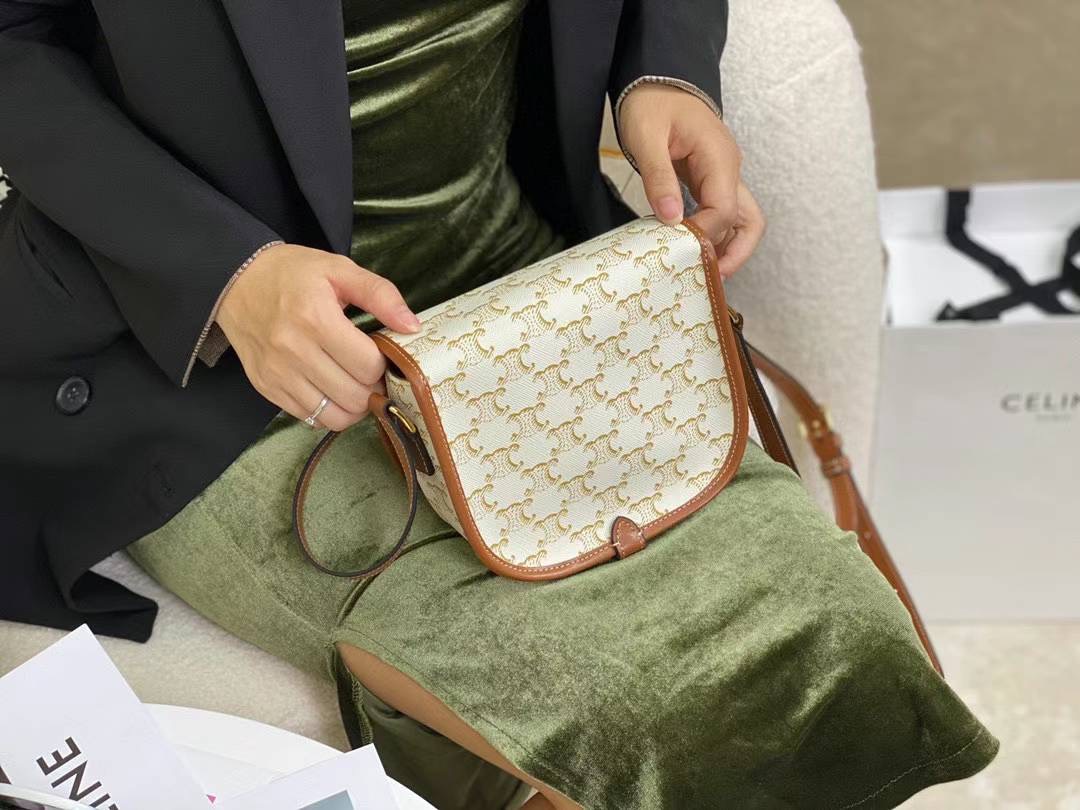 셀린느 트라이엄프 캔버스 폴코백