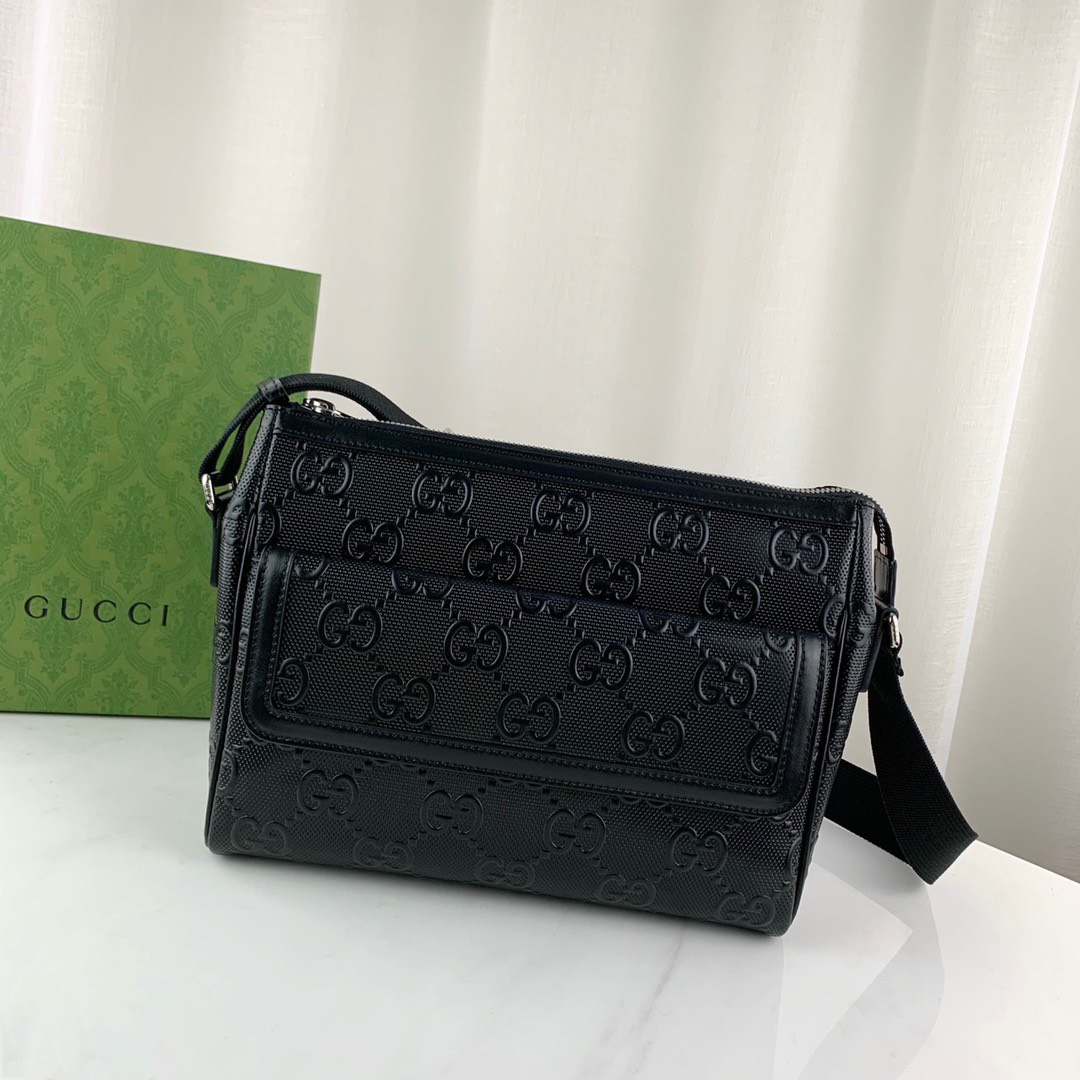 구찌 GG 엠보싱 테니스  메신저백