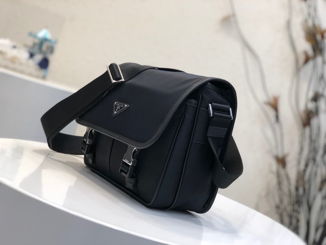 프라다 백팩 큰사이즈 남자가방
