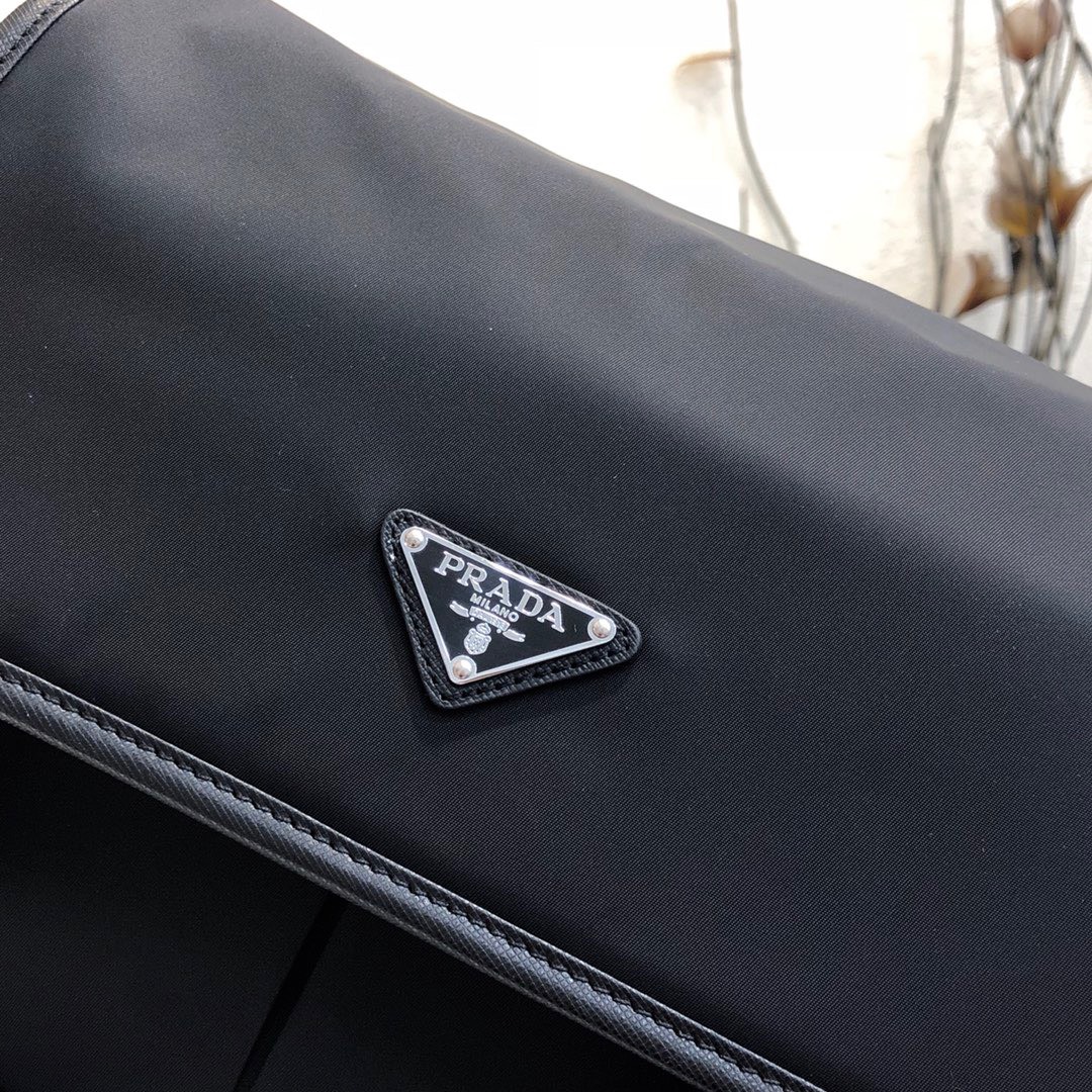 프라다 백팩 큰사이즈 남자가방