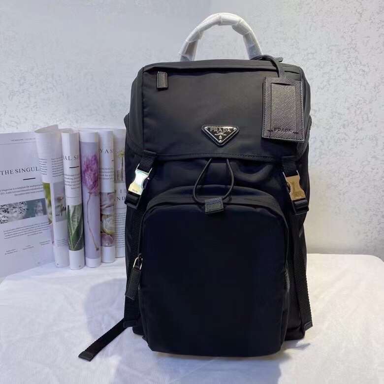 프라다 남자 백팩