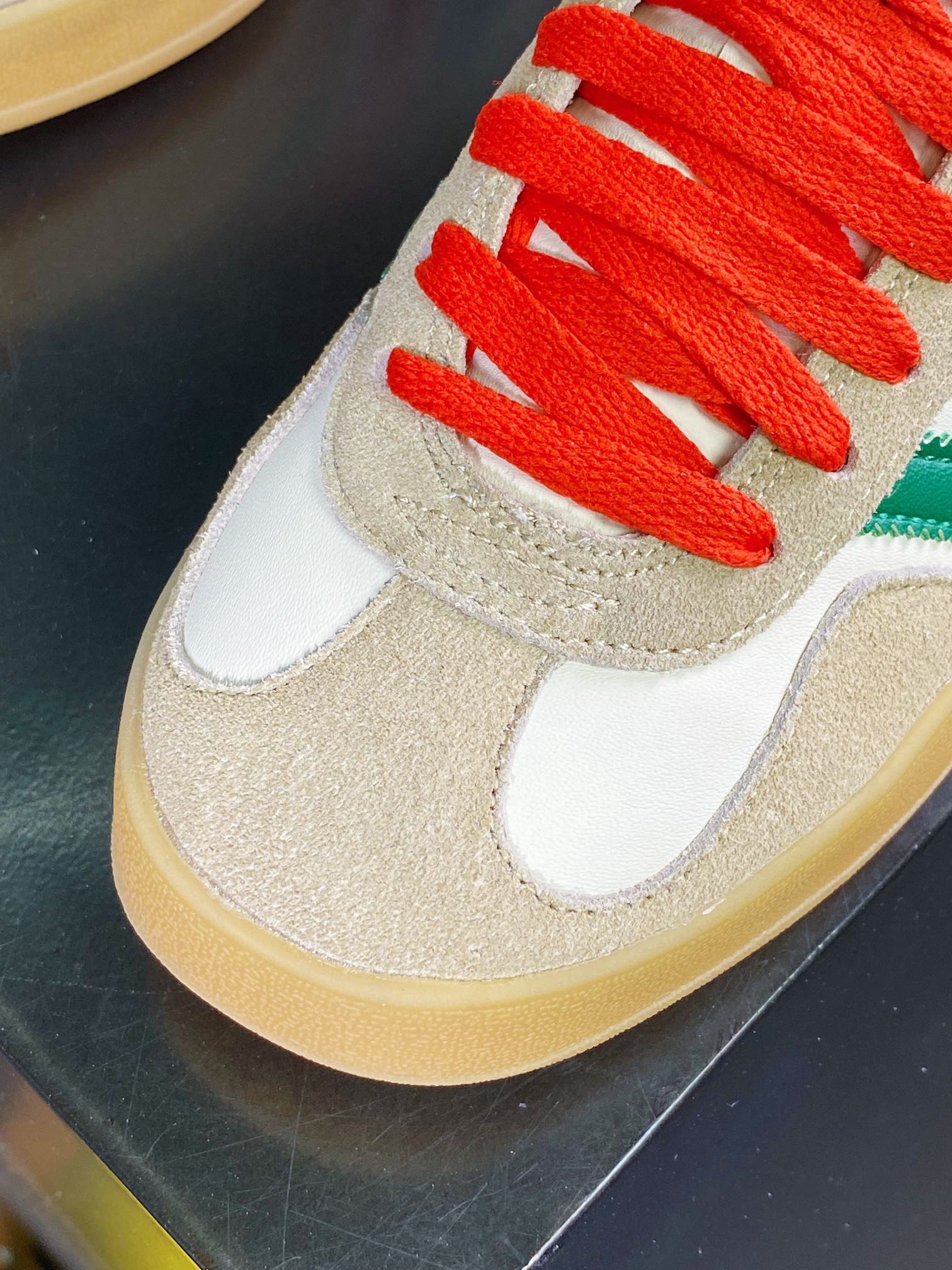 구찌 x 아디다스 콜라보 스니커즈