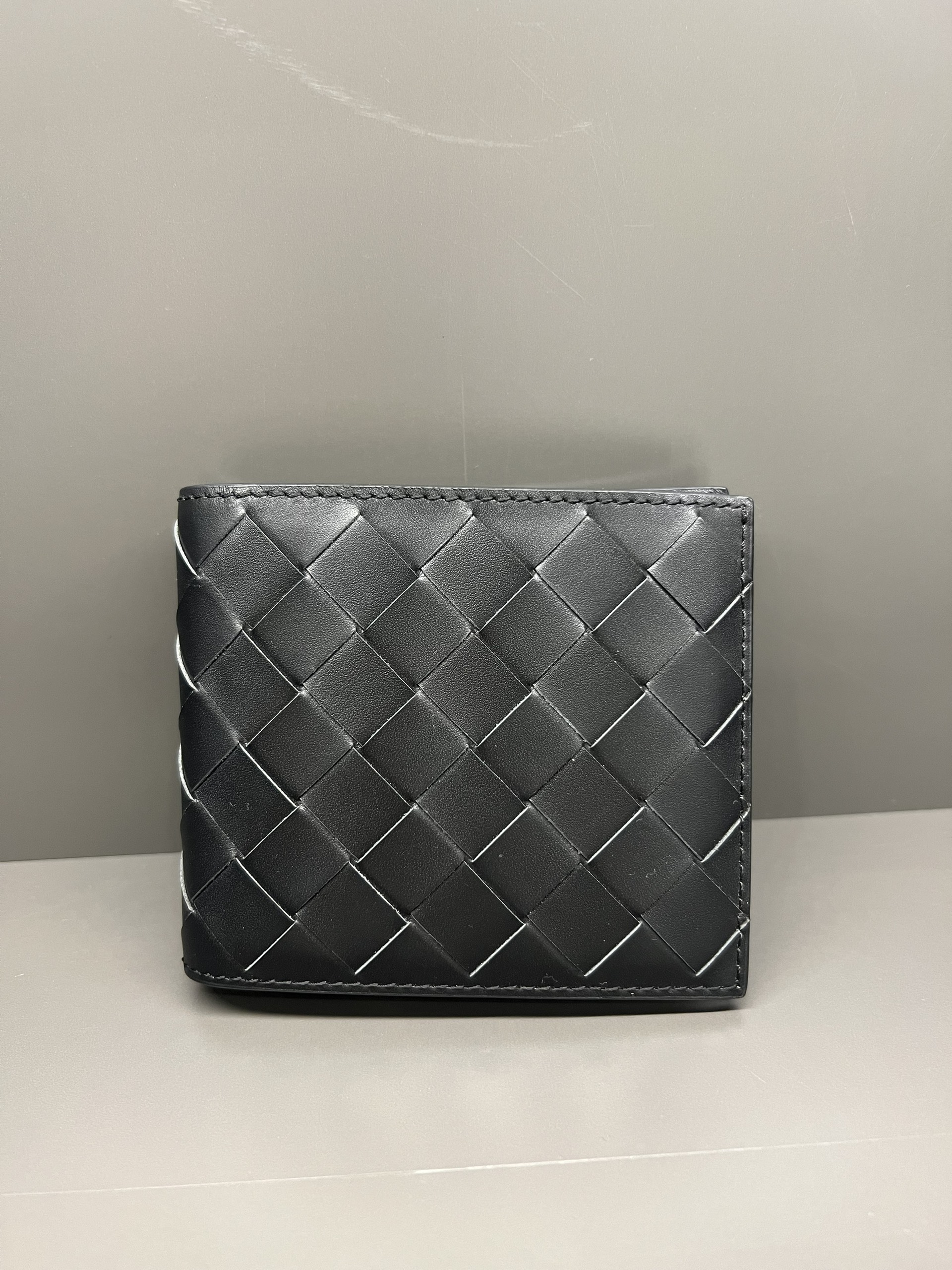 보테가 Bi-Fold Wallet