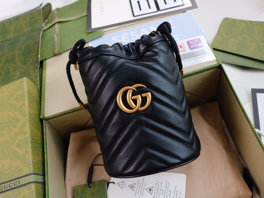 구찌 여성 버켓백·