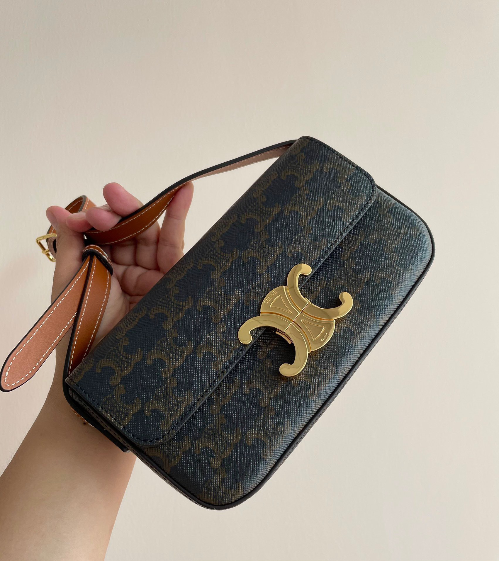 셀린느 Triomphe Shoulder 여성가방