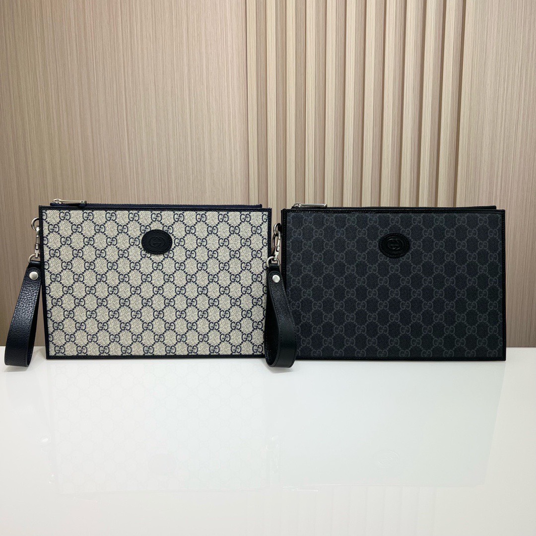 구찌 인터로킹 G 디테일 남성 파우치 (2컬러)