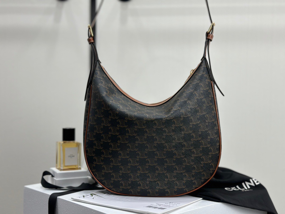 셀린느 엘로이즈 트럼펫 캔버스 여성 숄더백