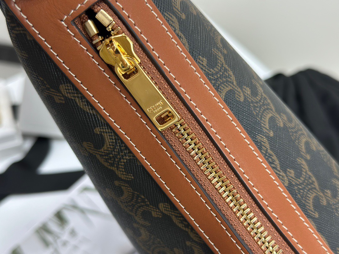 셀린느 엘로이즈 트럼펫 캔버스 여성 숄더백