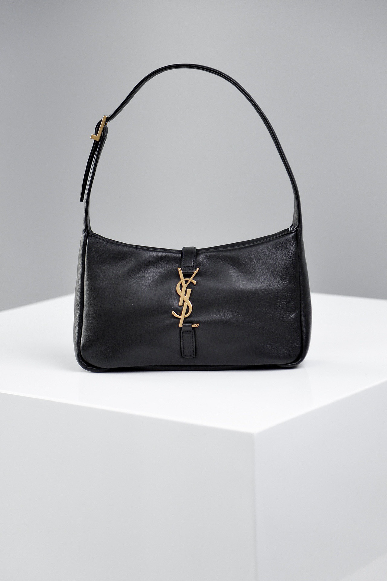 입생로랑 호보 여성 숄더백