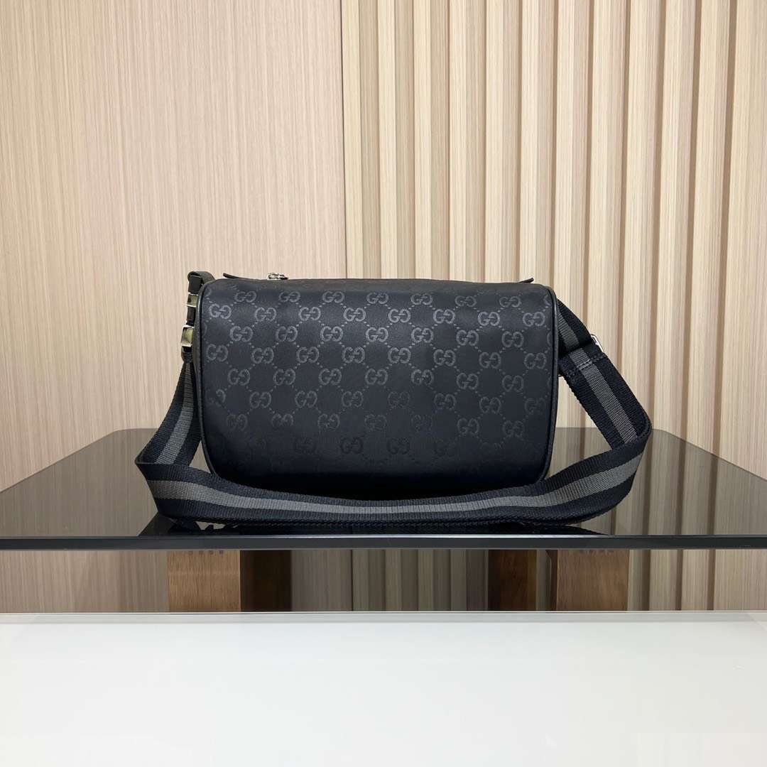 구찌 GG 패브릭 웨이스트백