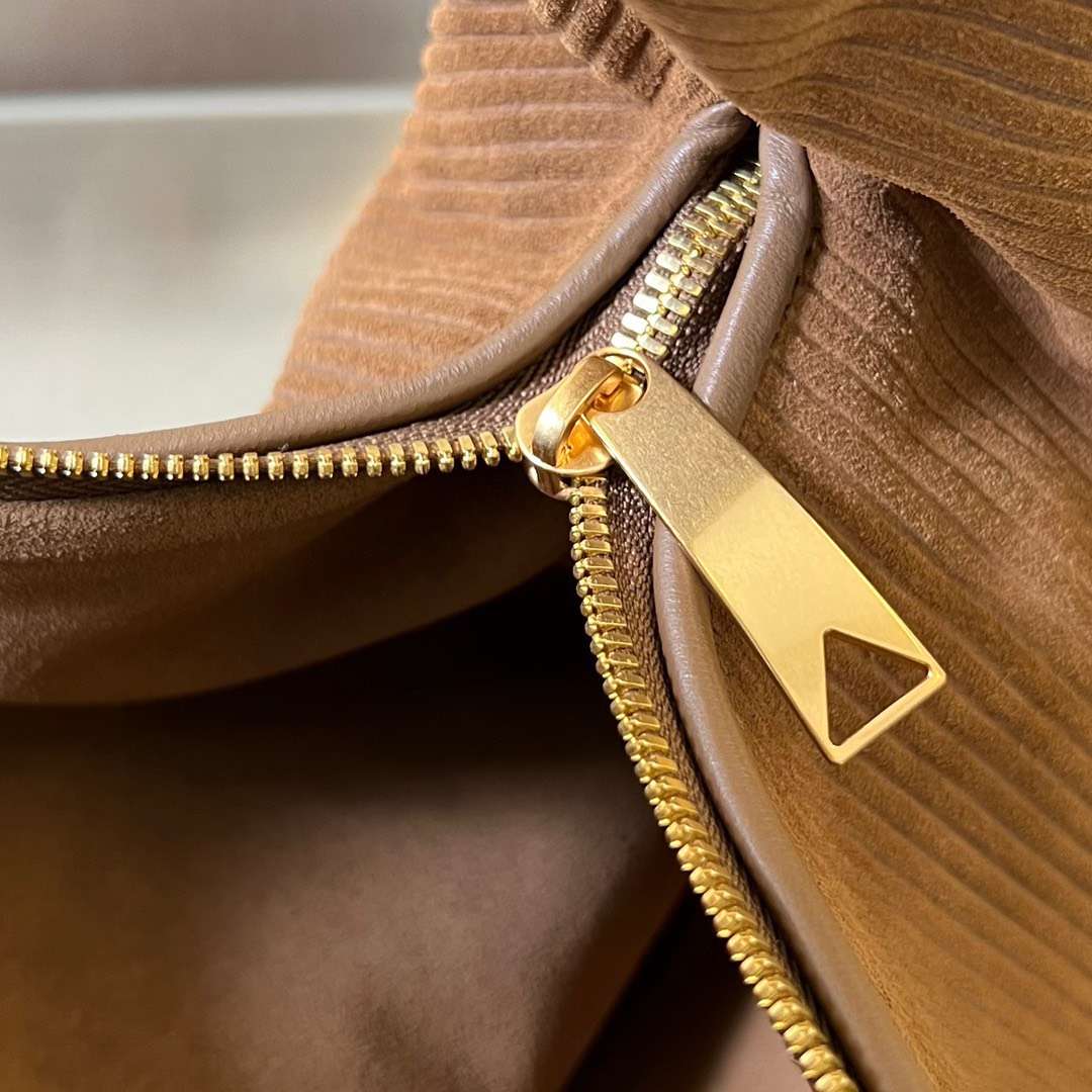 보테가 JODIE 여성 가방