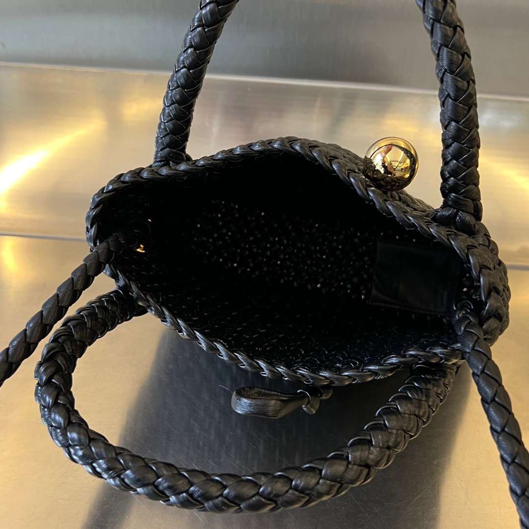 보테가 TOSCA 여성 가방