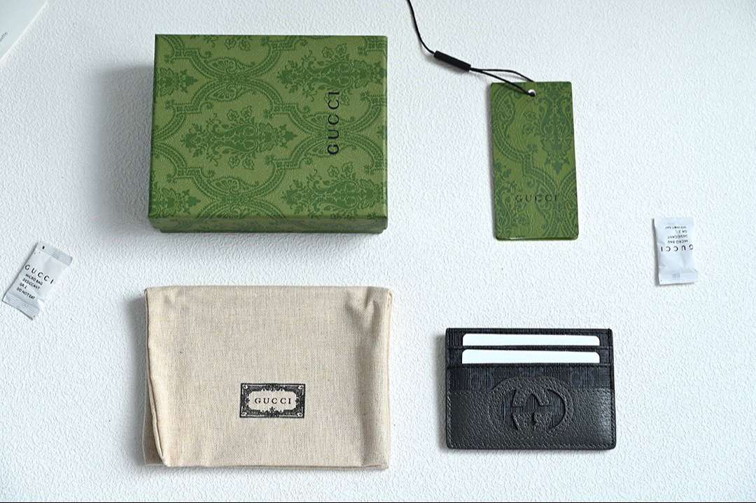 구찌 GG SUPREME 카드지갑