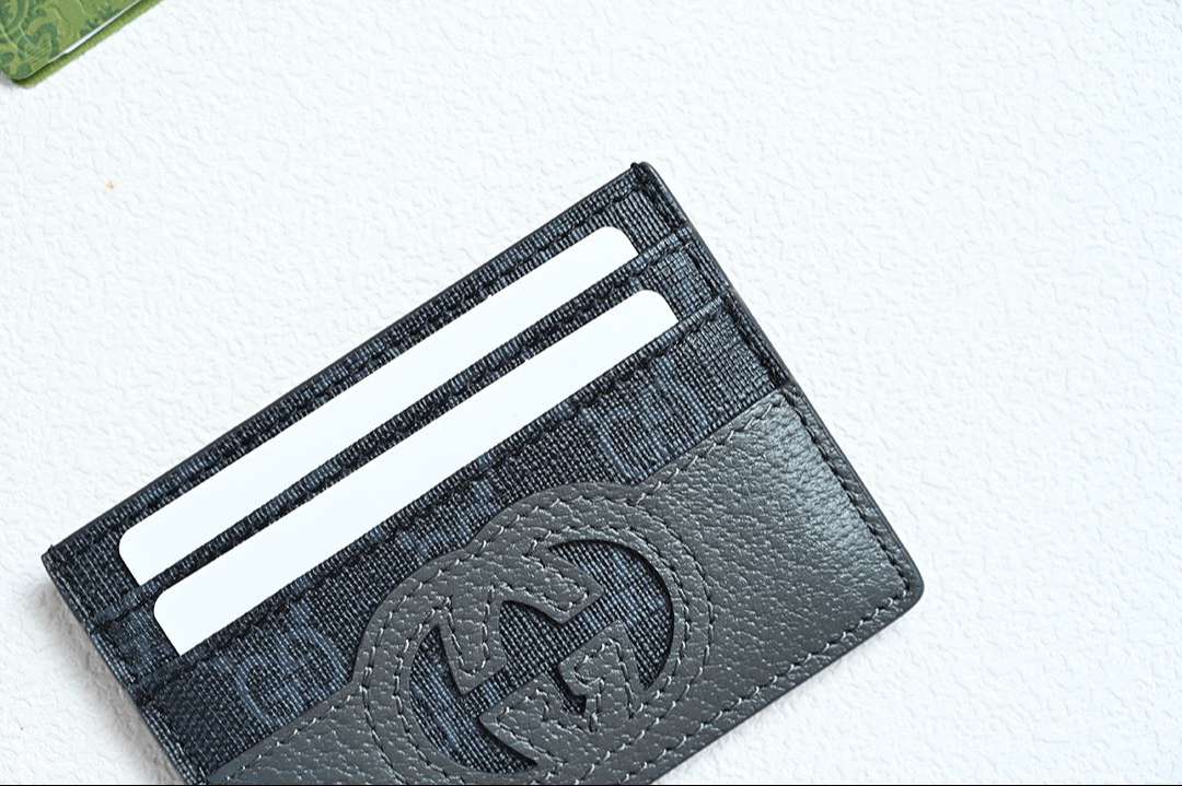 구찌 GG SUPREME 카드지갑