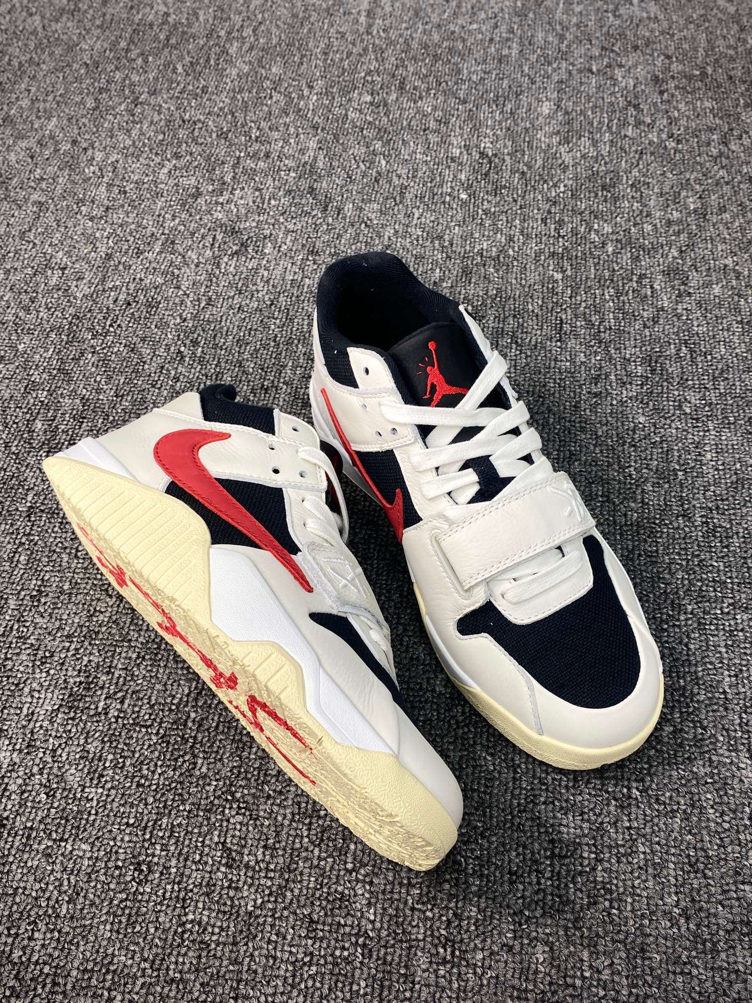 Travis Scott X Nike Jordan 남녀공용 스니커즈