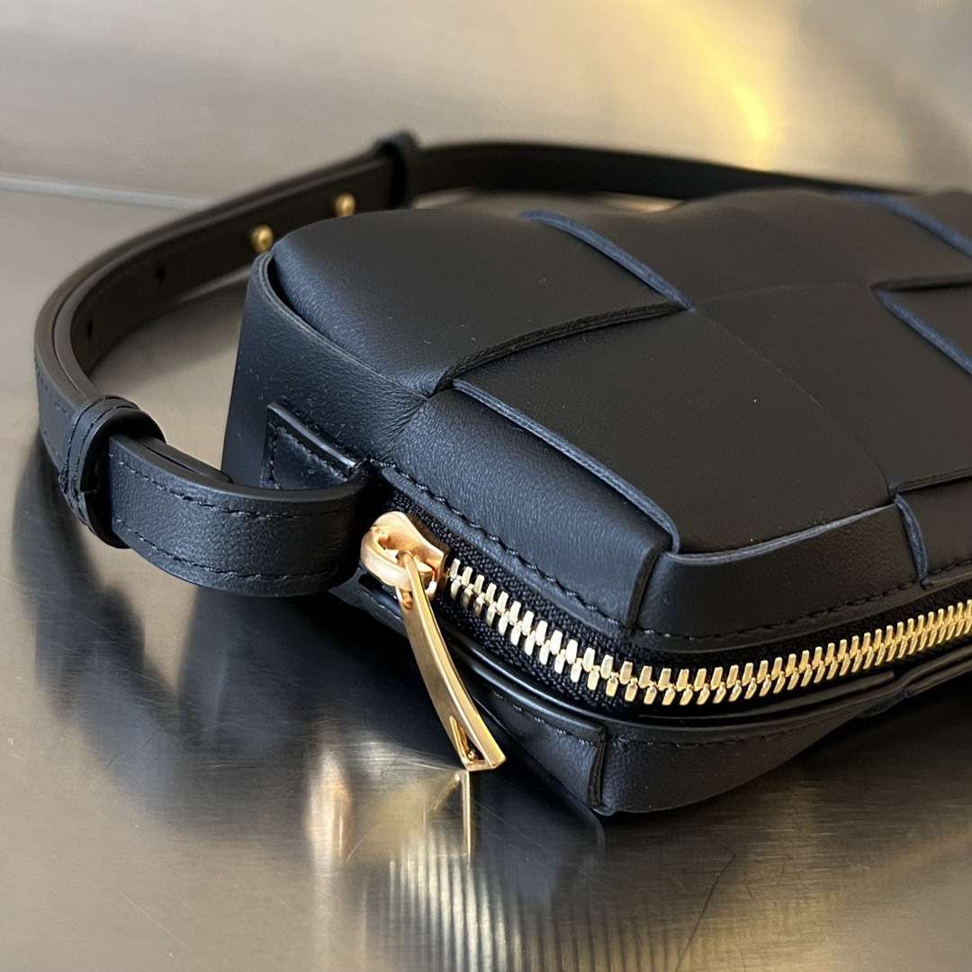 보테가 CASSETTE 여성 가방 (2컬러)