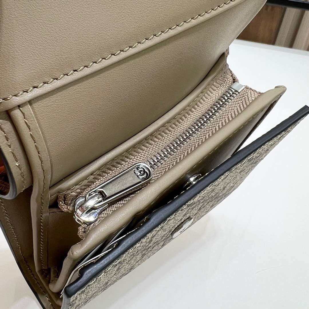 구찌 GG PETITE 여성 지갑