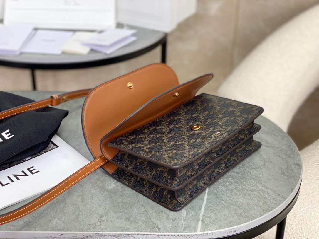 셀린느 월렛 온 스트랩 트라이엄프 여성 가방