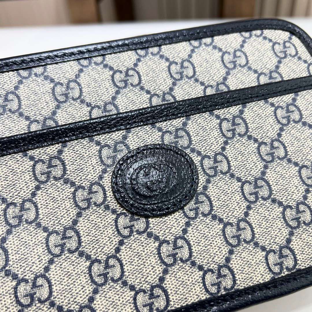 구찌 GG SUPREME 크로스백