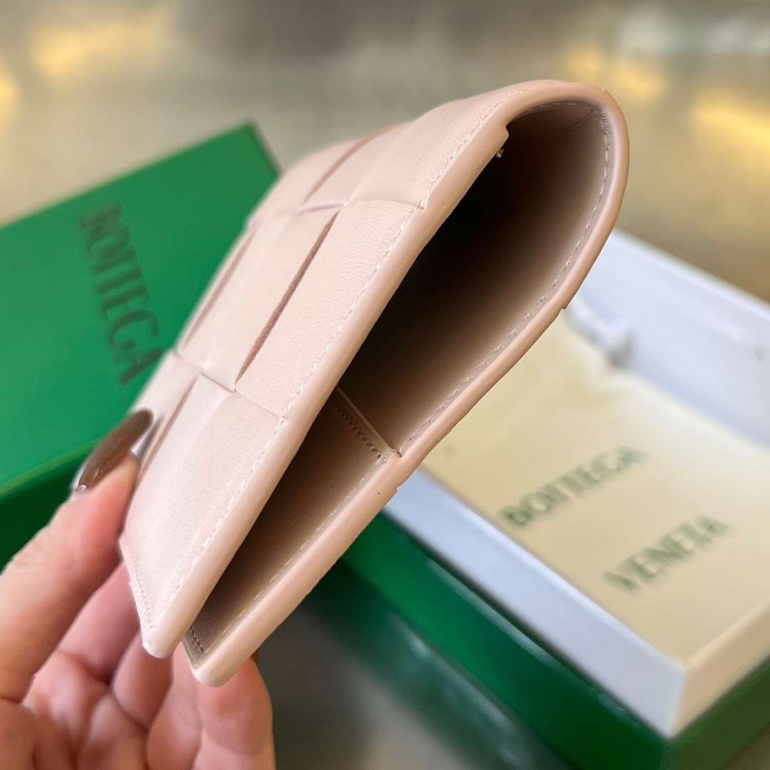 보테가 Medium Cassette 카드 지갑 (3컬러)