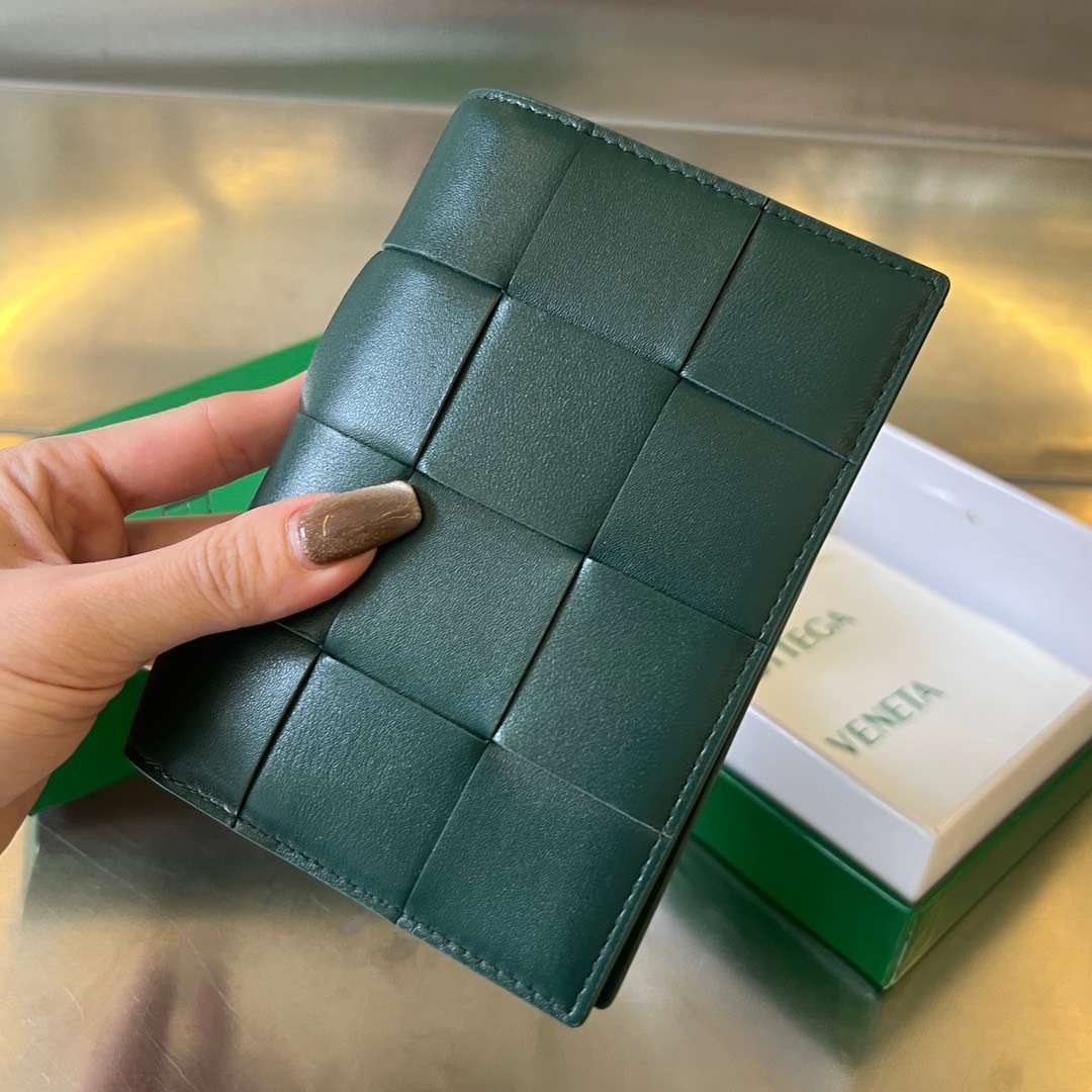 보테가 Medium Cassette 카드 지갑 (3컬러)