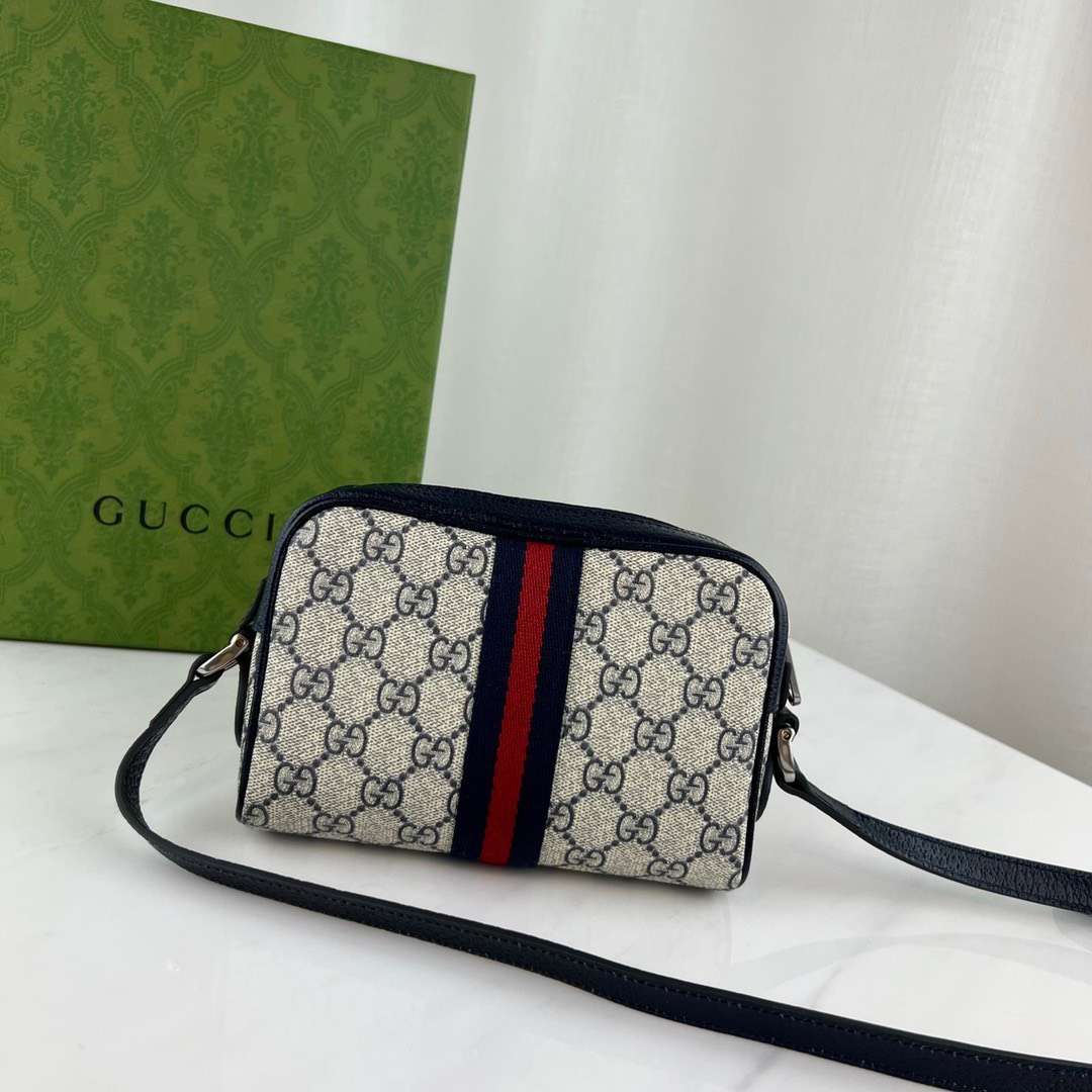 구찌 GG SUPREME 여성 가방