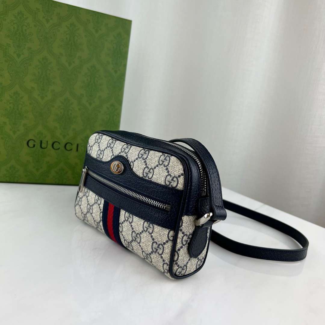 구찌 GG SUPREME 여성 가방