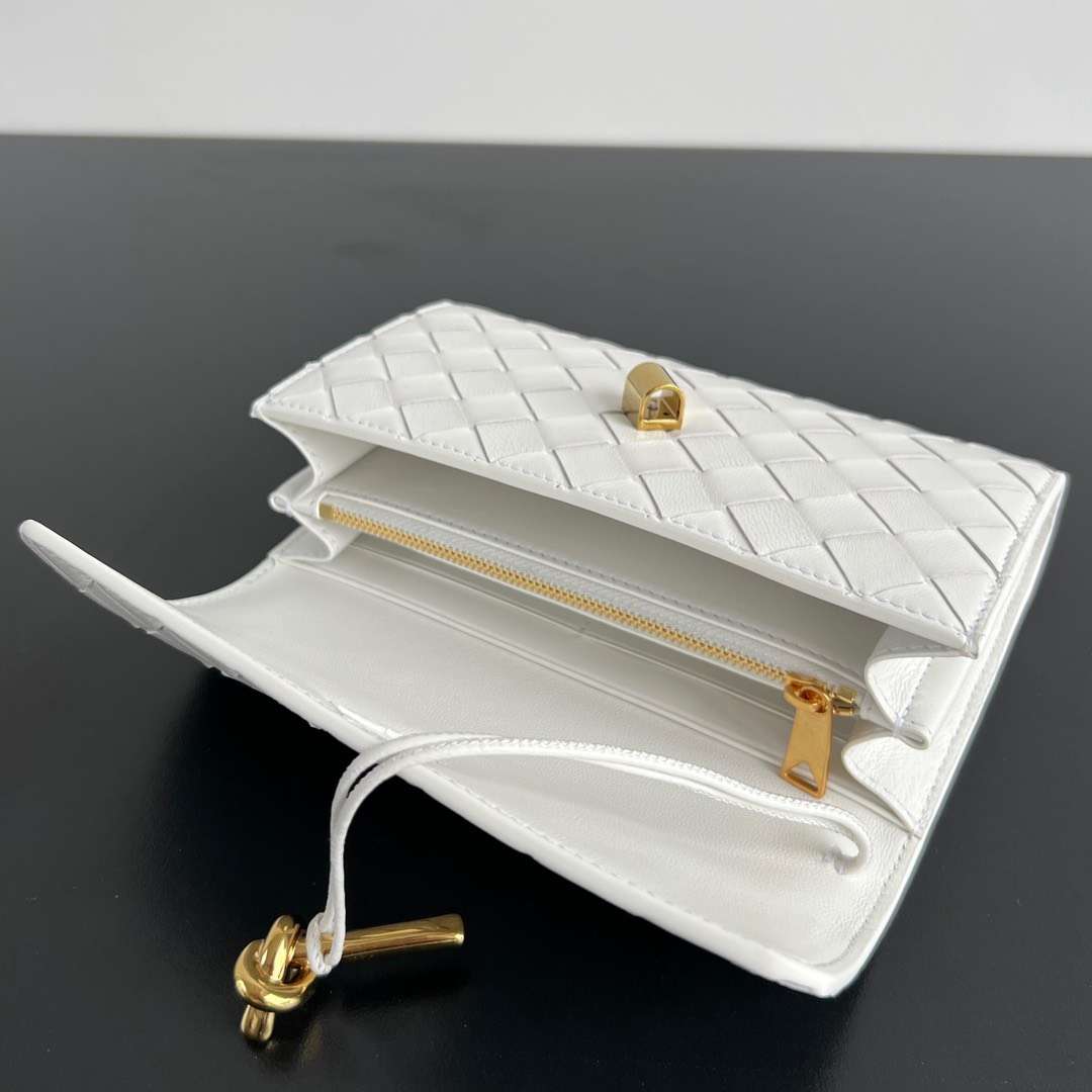 보테가 ANDIAMO 여성 파우치 (2컬러)