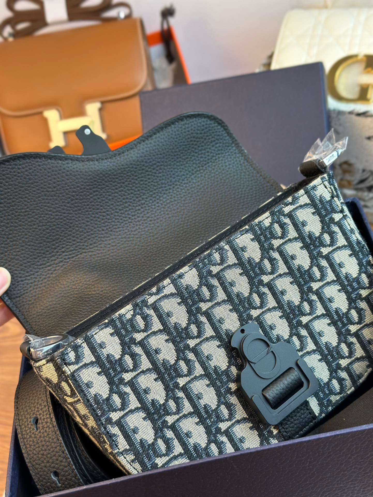 디올 Saddle Messenger 남여공용 가방