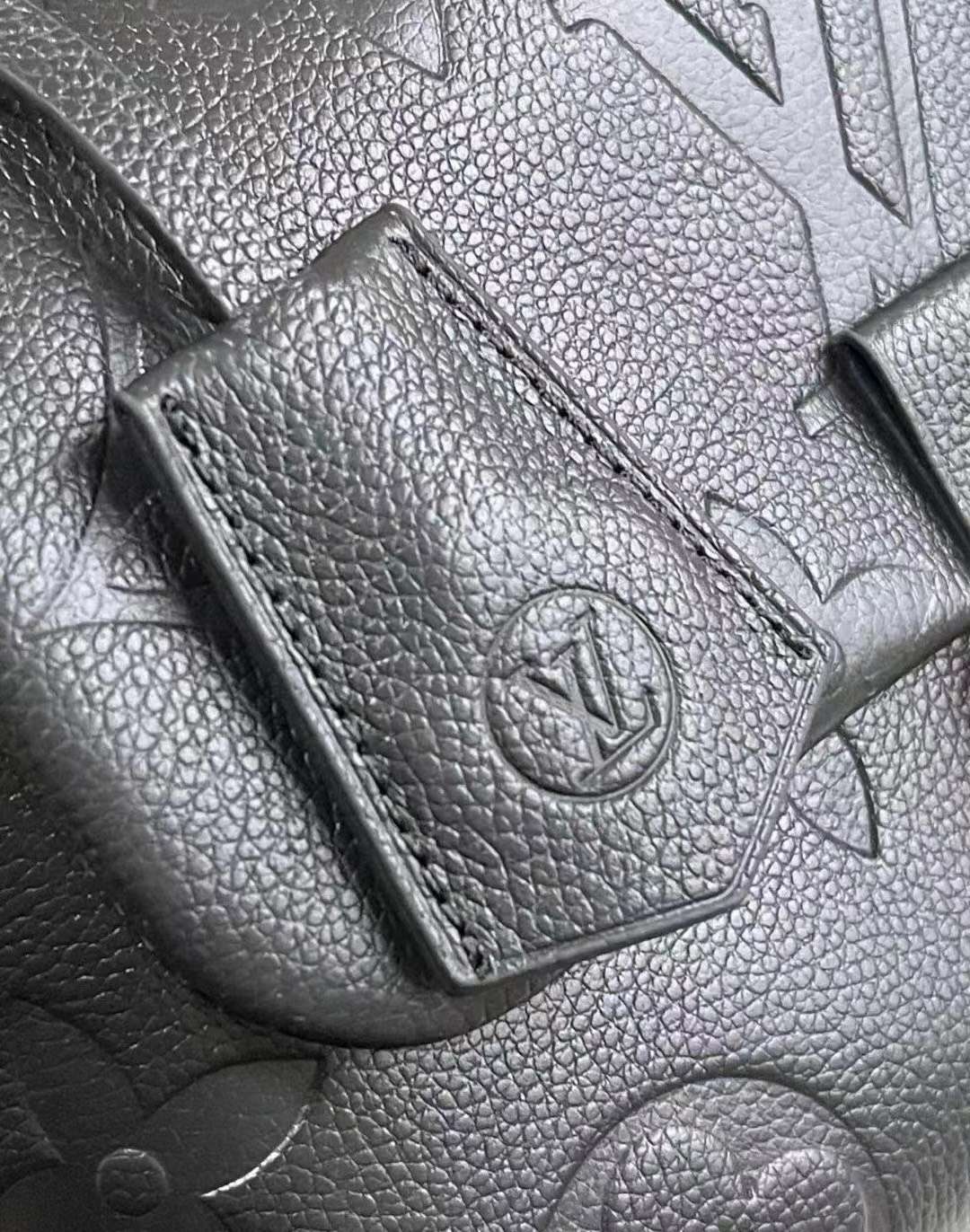 루이비통 마들렌 여성 크로스백