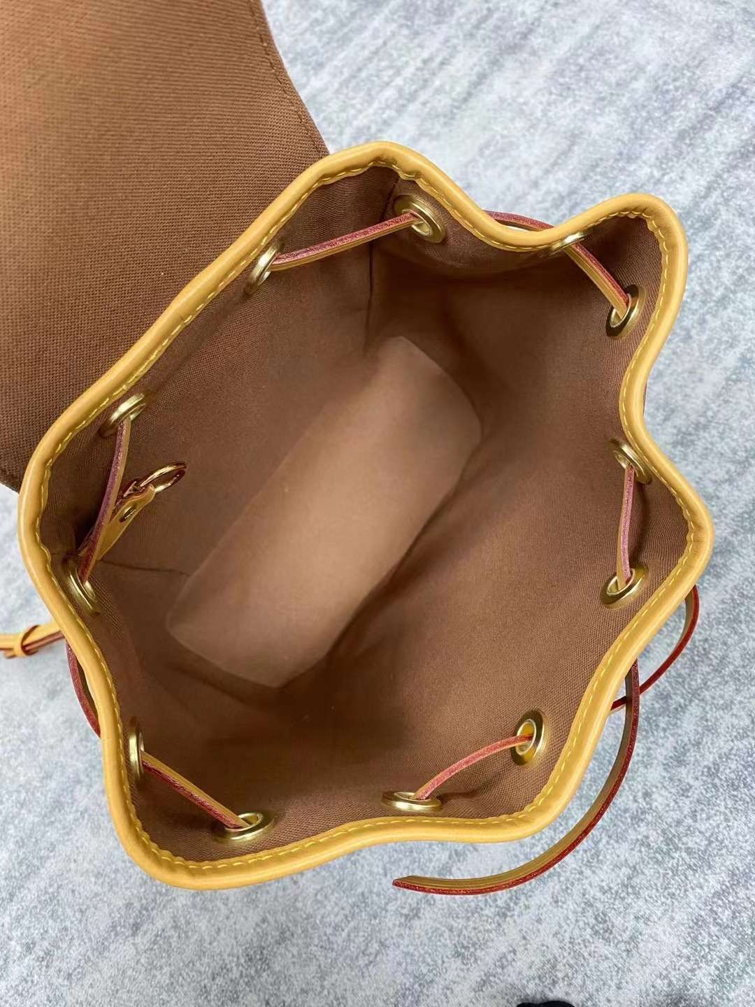 루이비통 Mini Montsouris 여성 가방