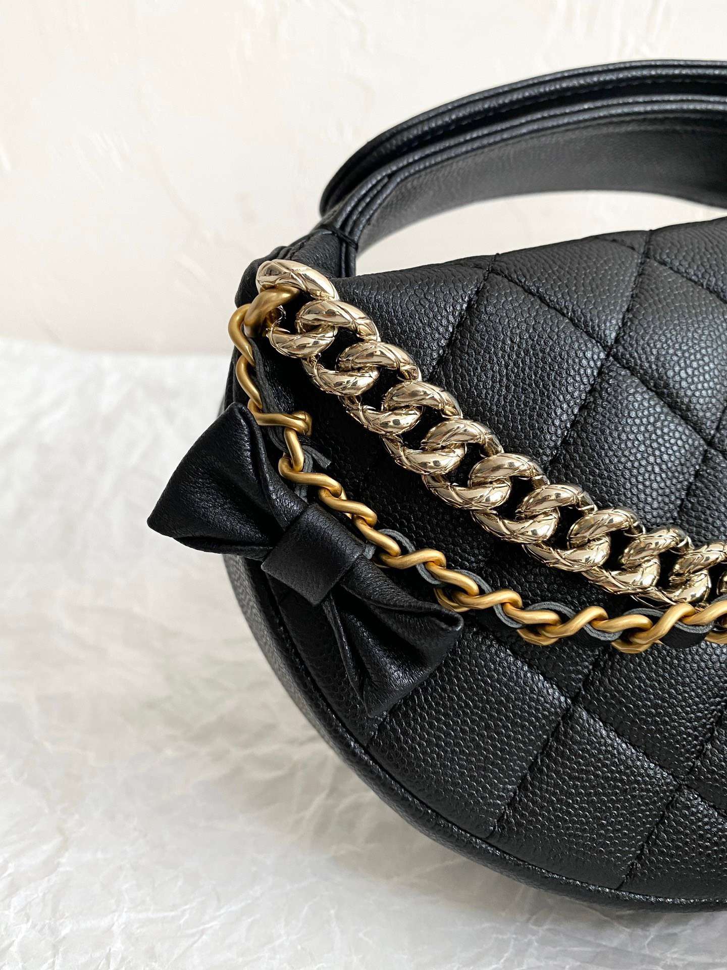 샤넬 23C Mini Pouch 여성 핸드백 (2컬러)