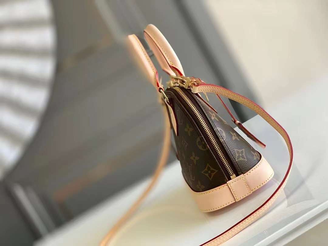 루이비통 알마 BB 모노그램 여성 가방