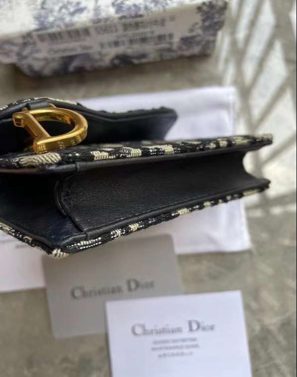 디올 새들 플랩 오블리크 카드 지갑