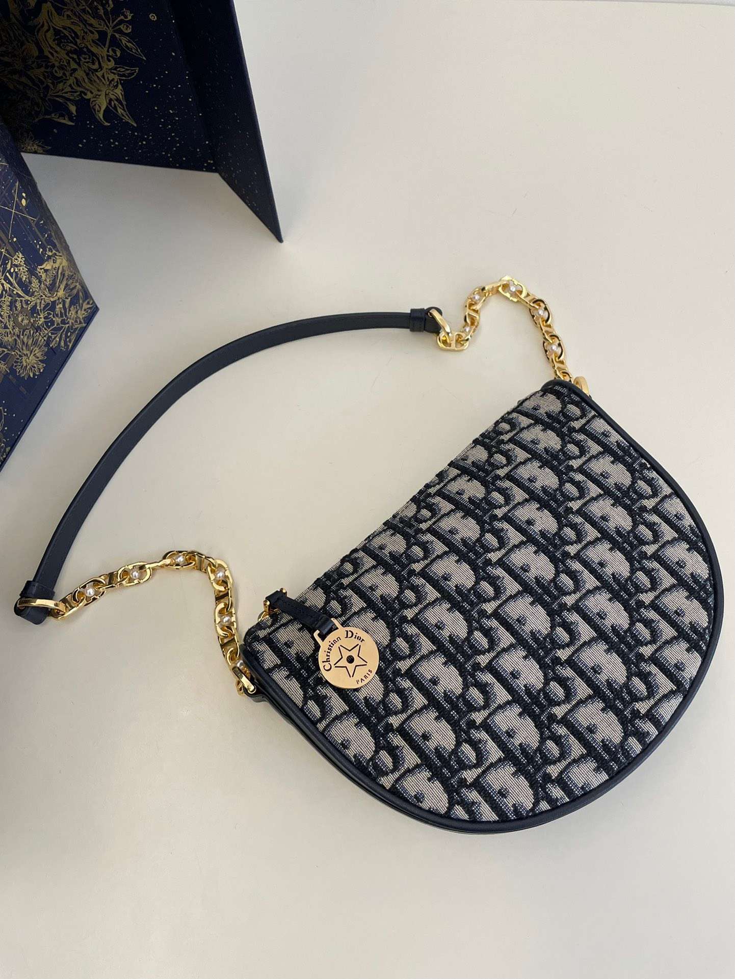 디올 CALLISTO 여성 호보백