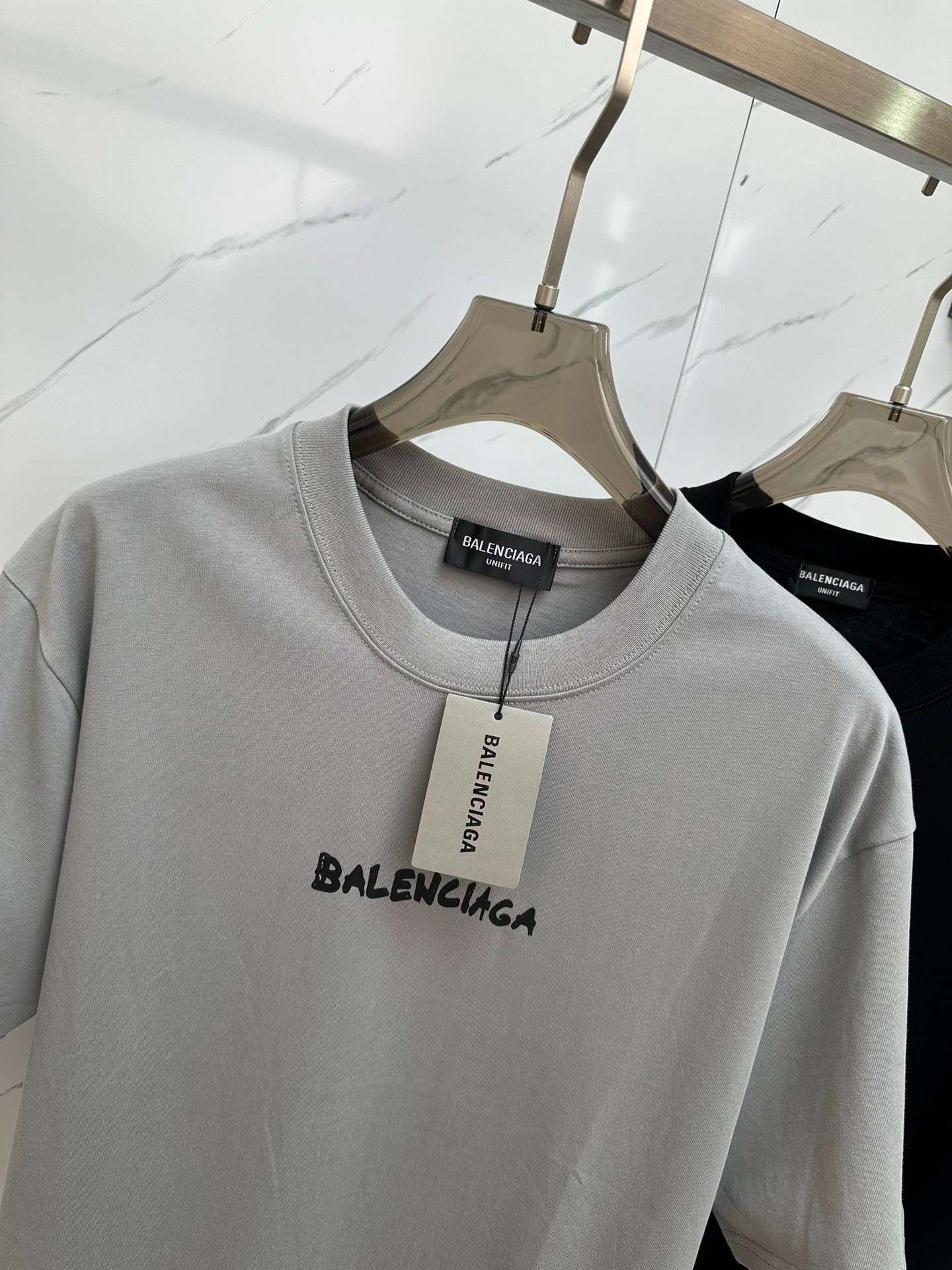 발렌시아가 베이직 남성 반팔티