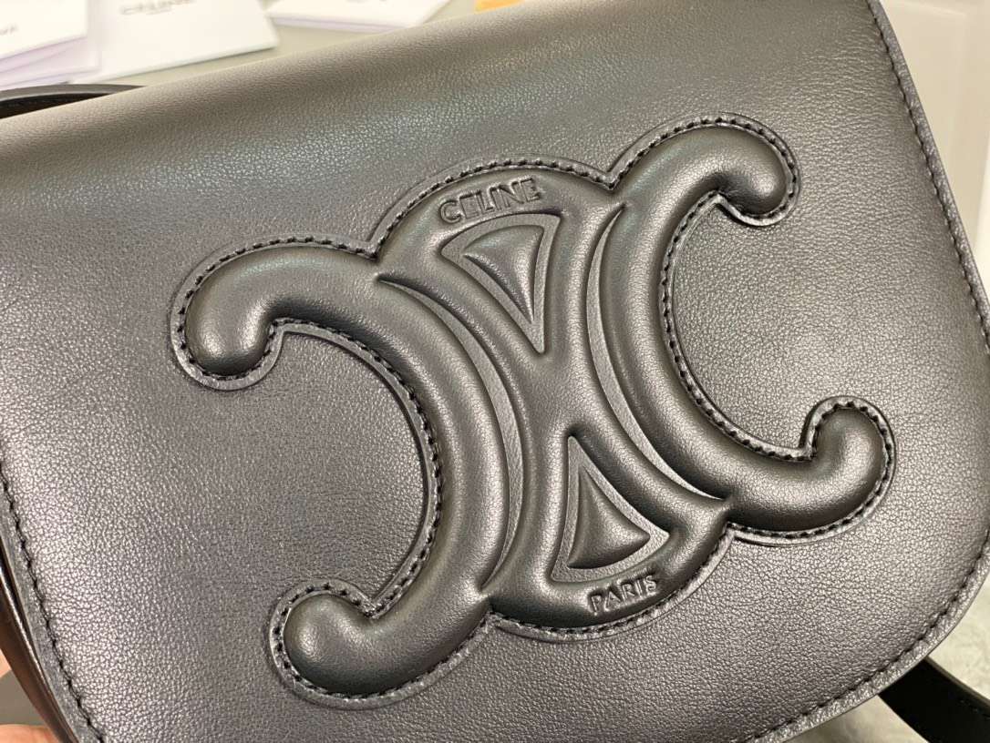 셀린느 FOLCO CUIR 여성 가방 (2컬러)