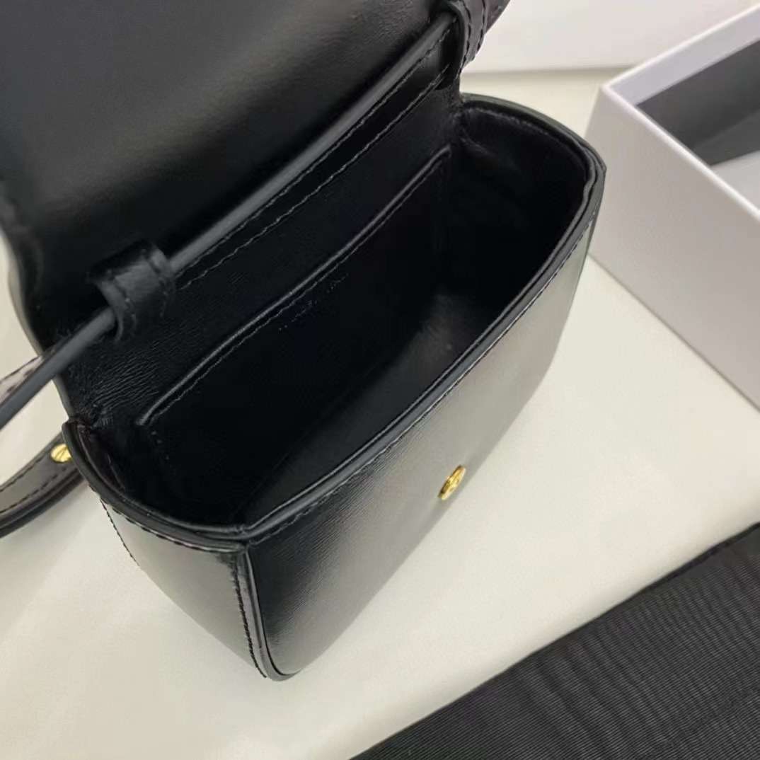 셀린느 트리오페 캔버스 미니 클로드 크로스백