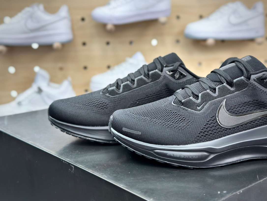 나이키 TRIPLE BLACK 남여공용 스니커즈