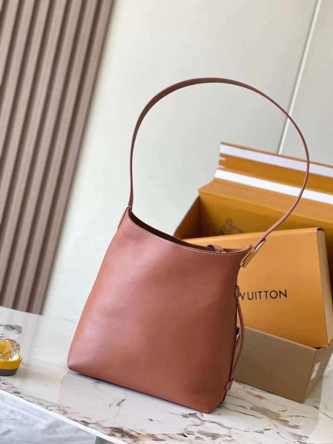 루이비통 로우 키 여성 호보백