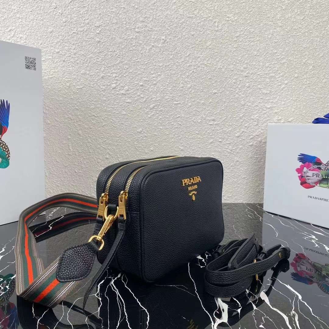 프라다 테수토 포코노 나일론 여성 크로스백