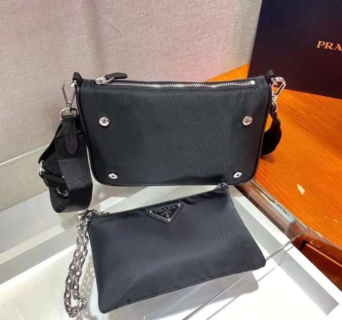 프라다 리나일론 체인 여성 호보백