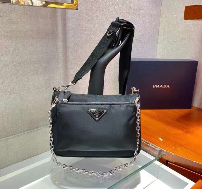 프라다 리나일론 체인 여성 호보백