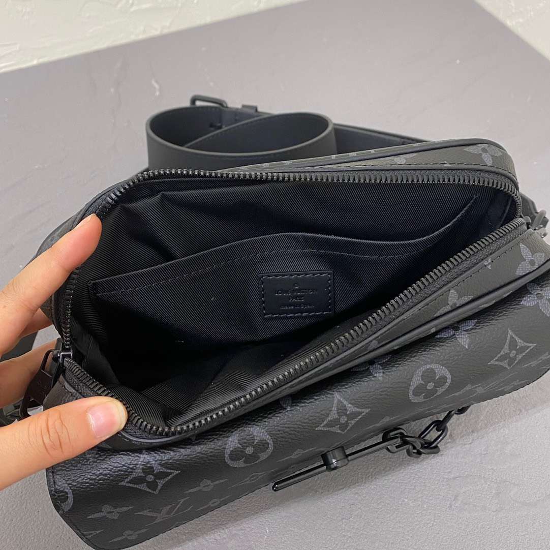 루이비통 Steamer Messenger Monogram Eclipse 남성 가방