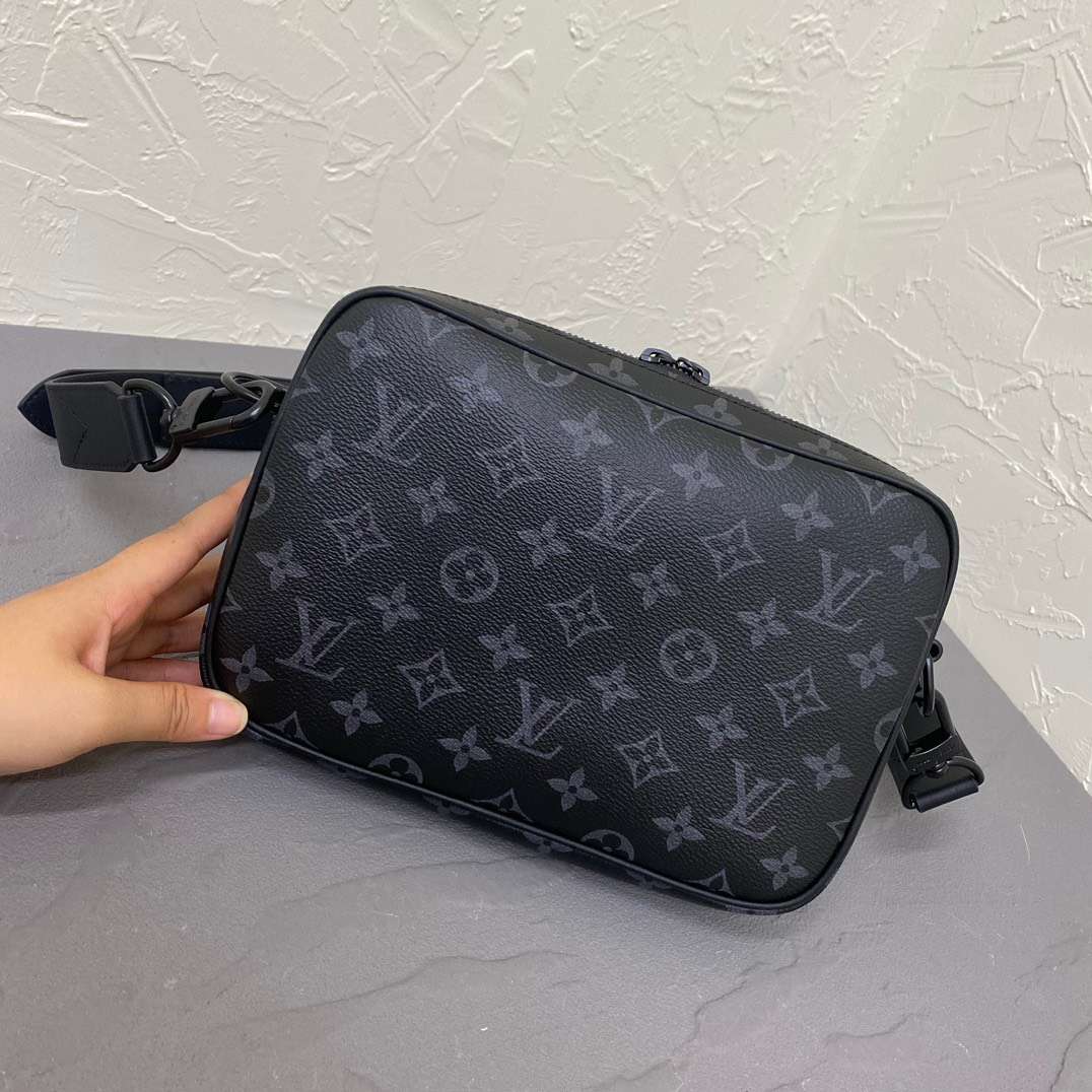 루이비통 Steamer Messenger Monogram Eclipse 남성 가방