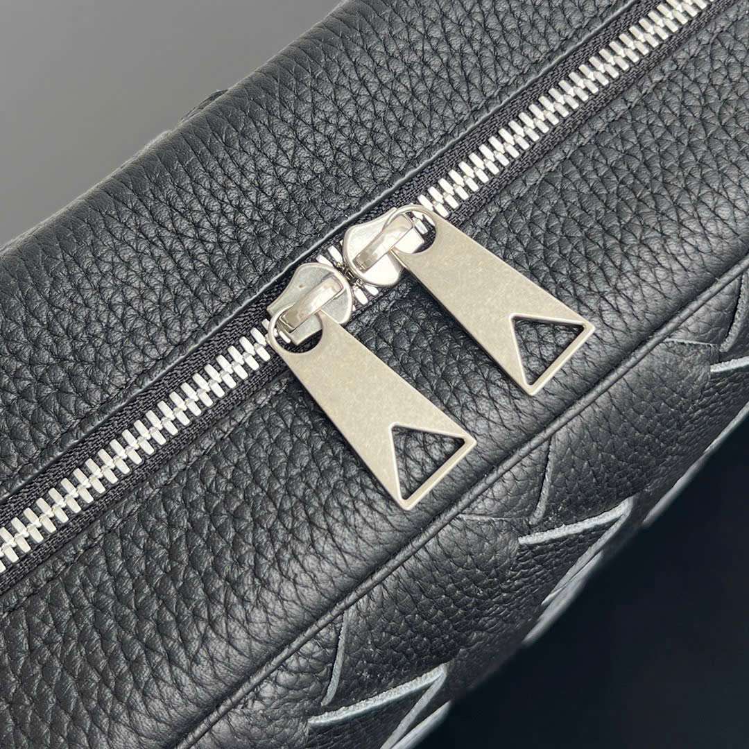 보테가 MEDIUM INTRECCIATO 남성 가방