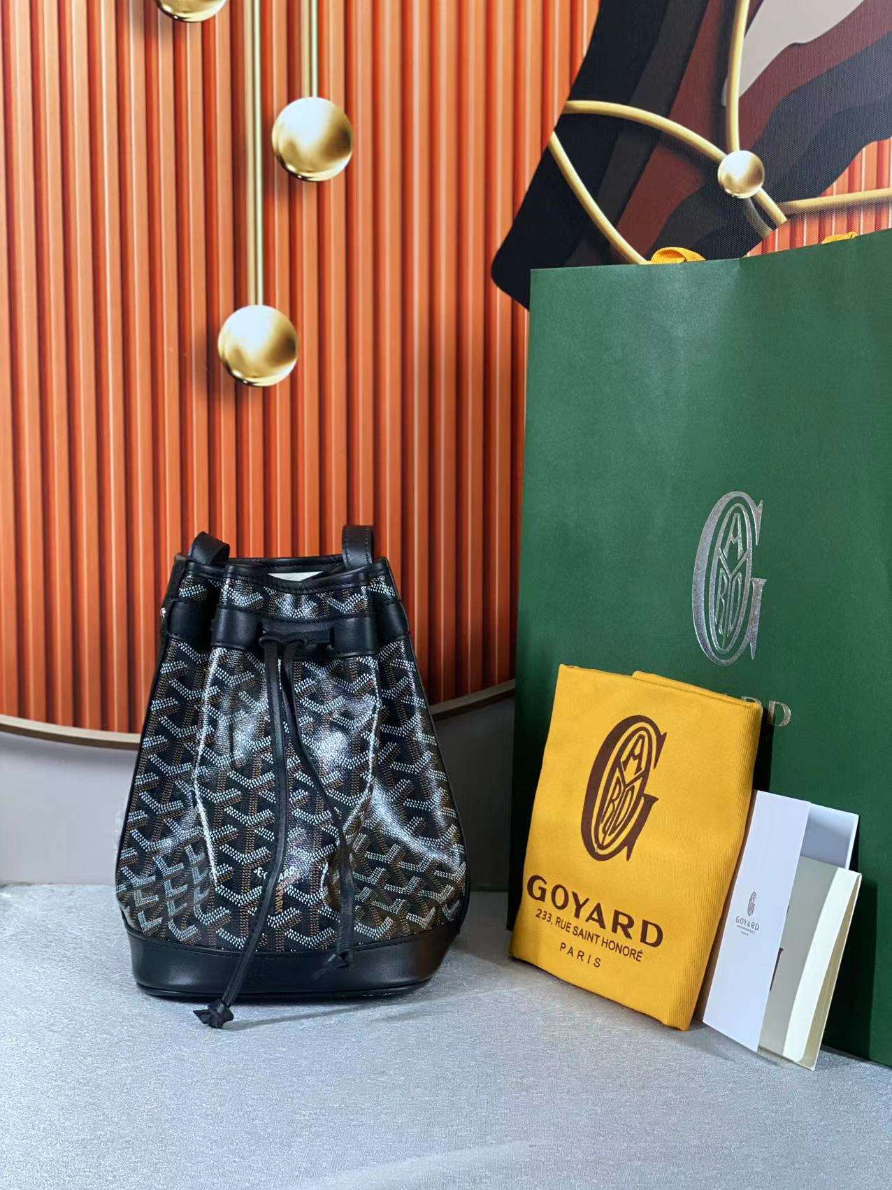 고야드 쁘띠플로 여성 버킷백