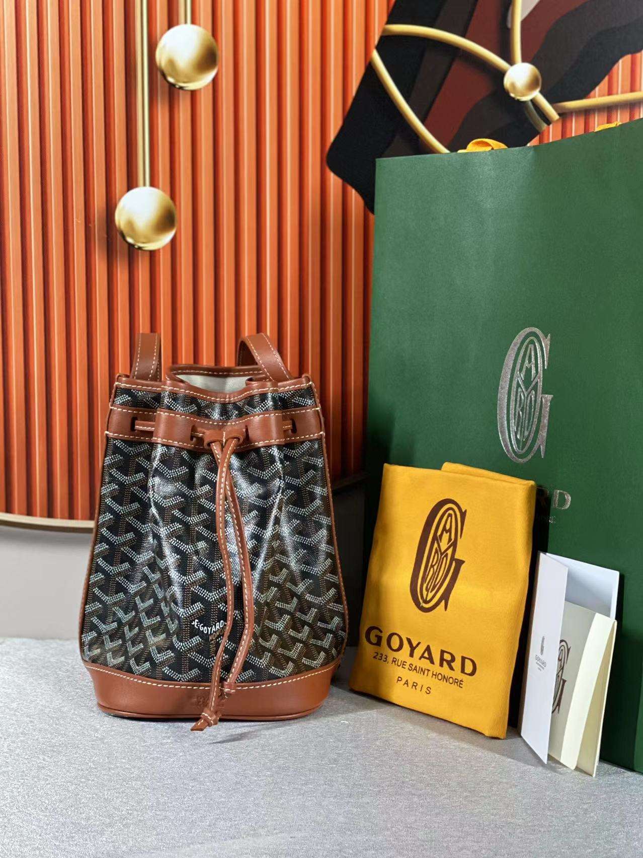 고야드 쁘띠플로 여성 버킷백